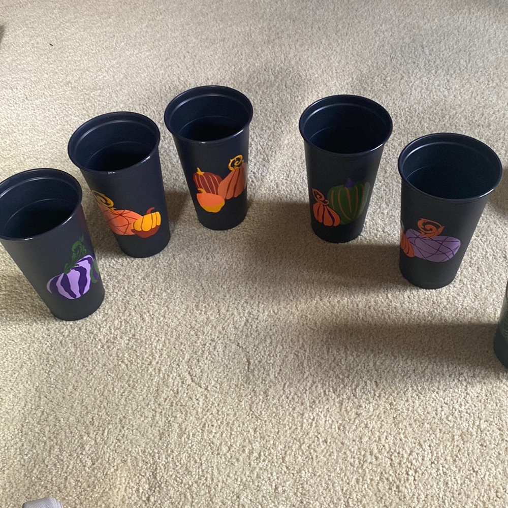 Starbucks cups glow in the dark lids